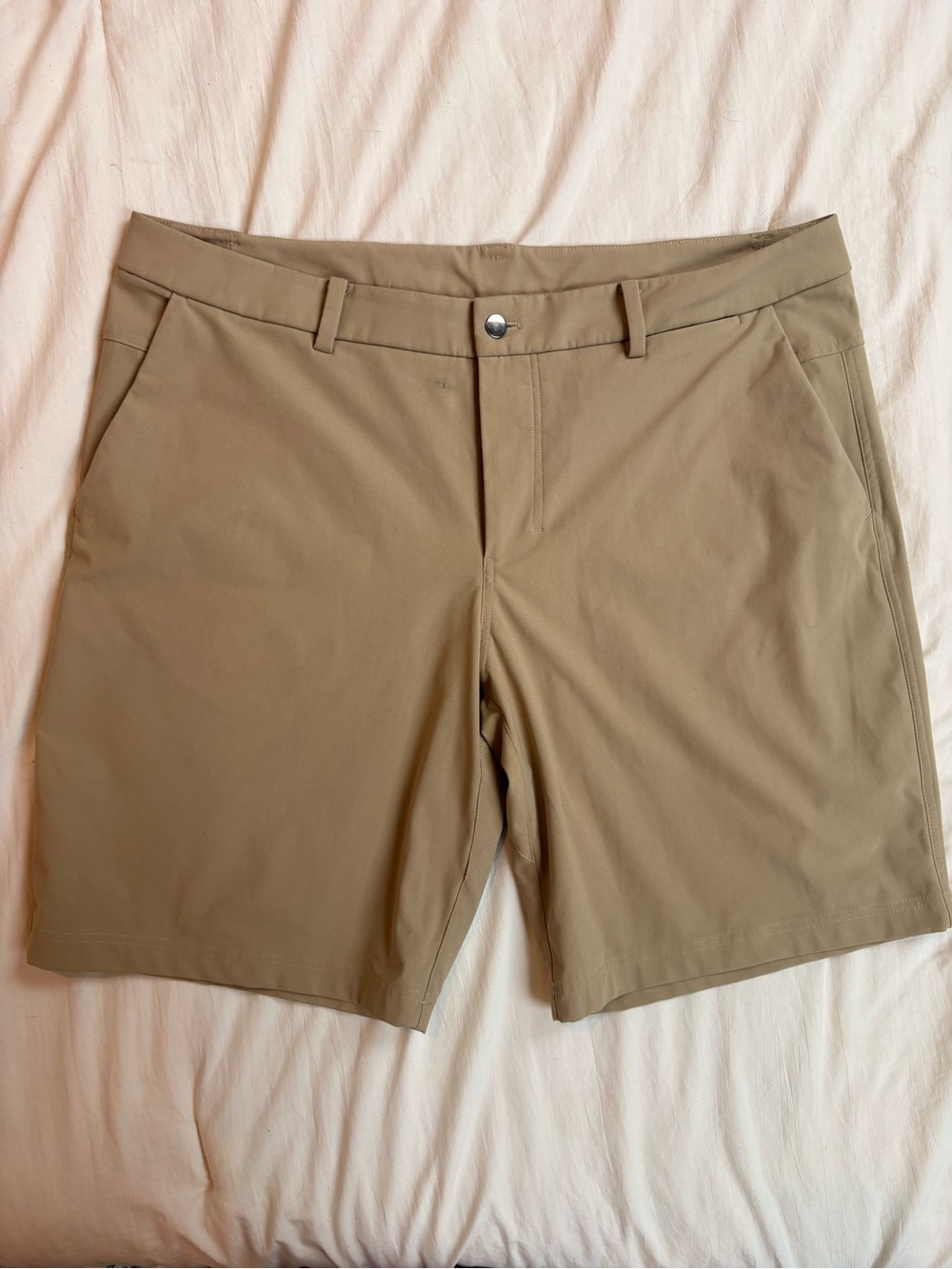 Lululemon Athletica Men's Khaki Shorts